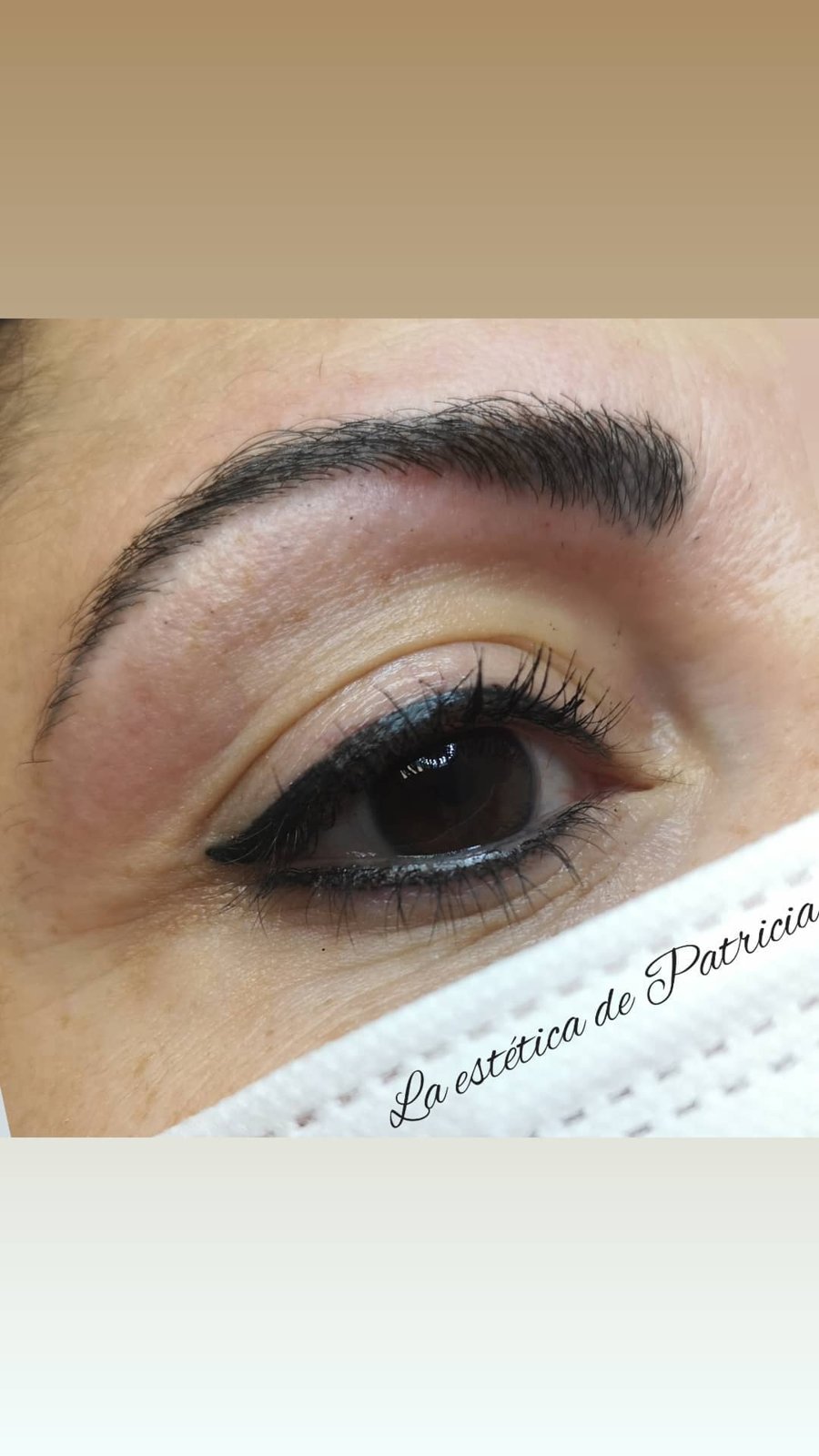 Tratamiento de ojos en la cabina